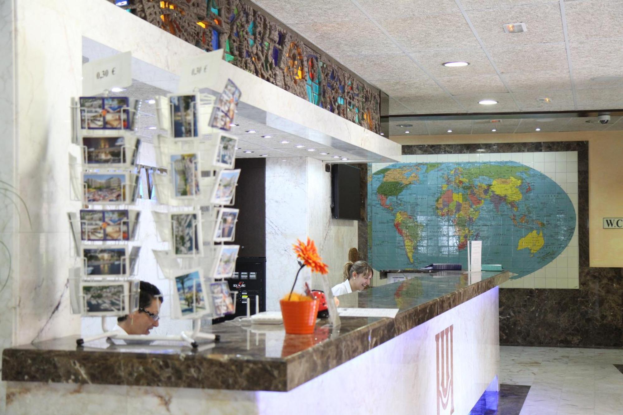 Hotel Univers Росес Екстер'єр фото