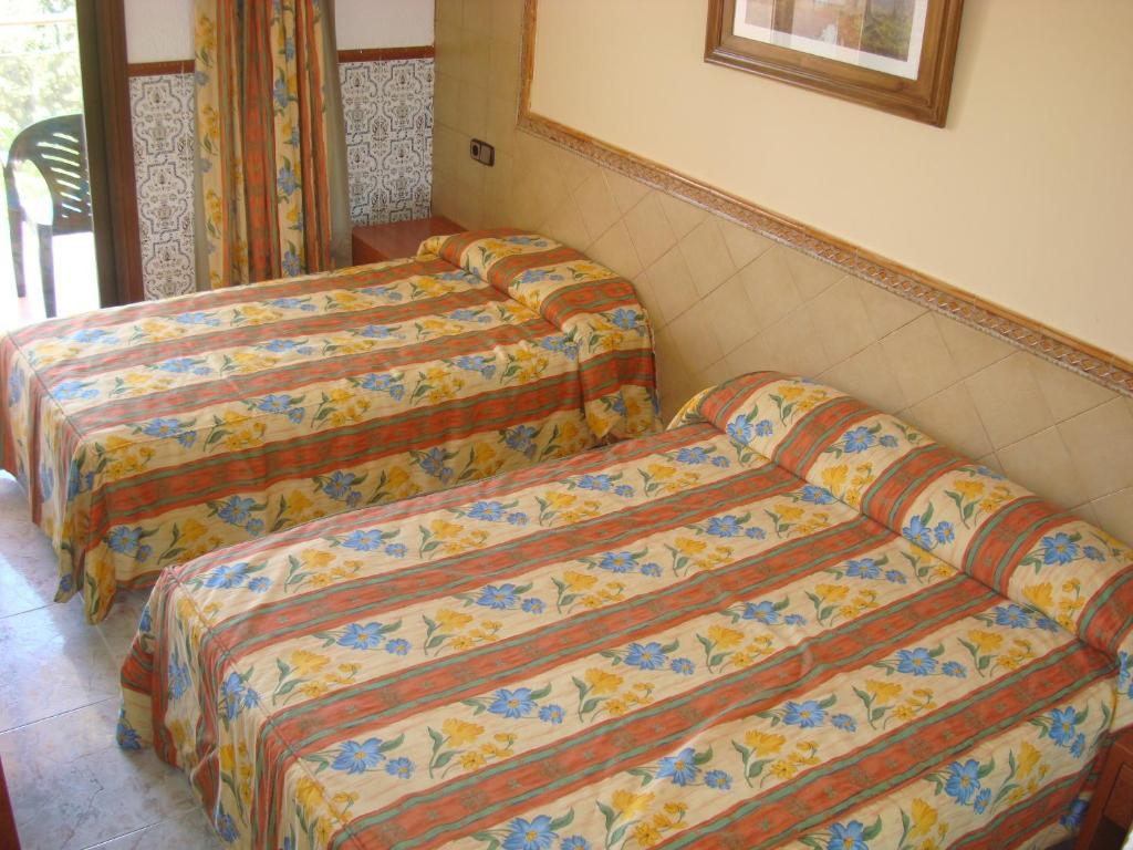 Hotel Univers Росес Номер фото
